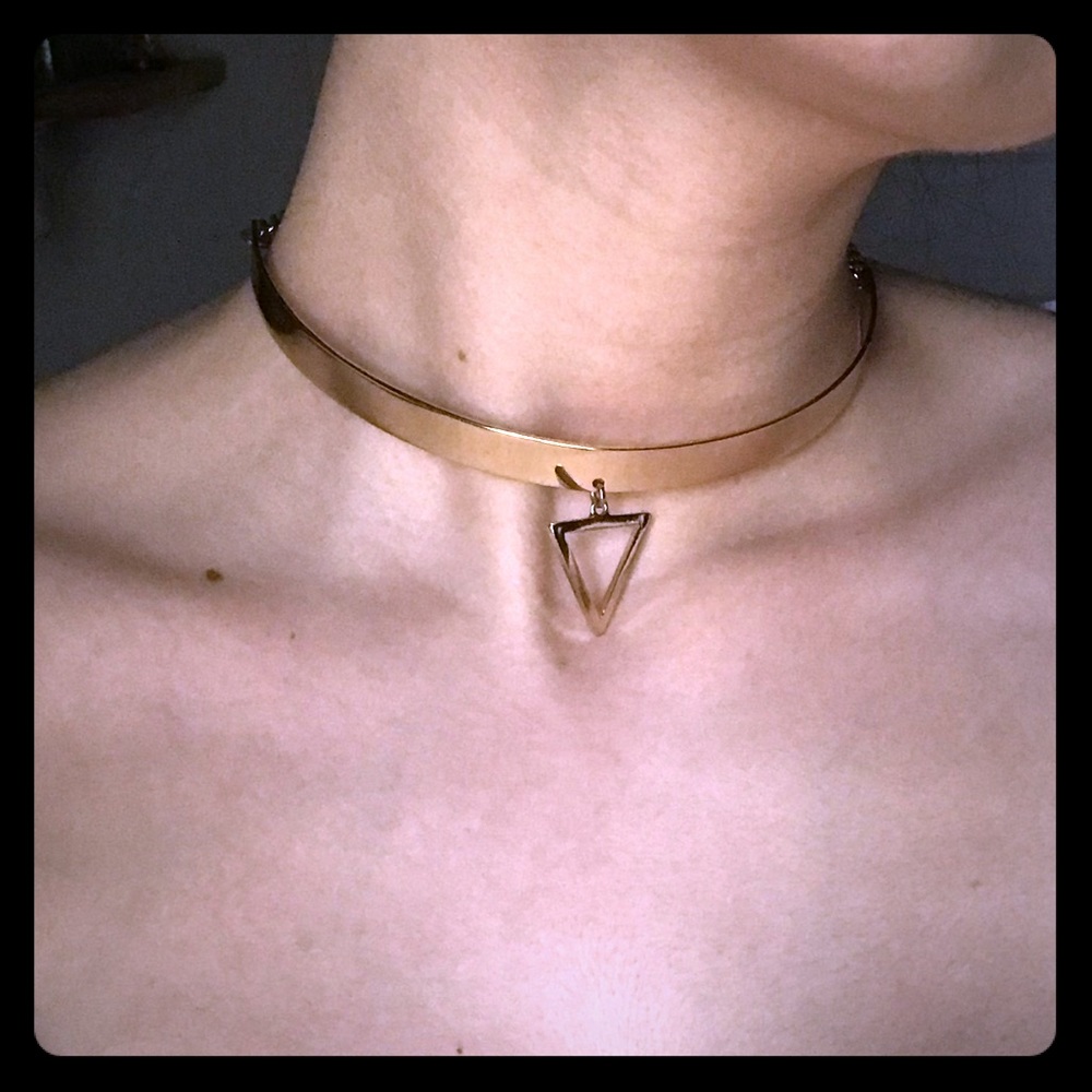 Max & Zoe Gold Tone Choker 🧡